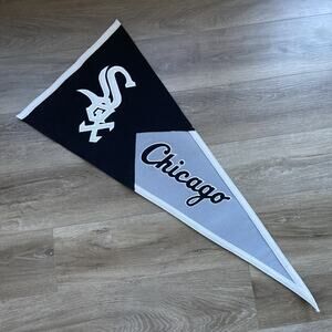 Pennant Chicago White Sox Embroidered 41” x 17” Black White Gray